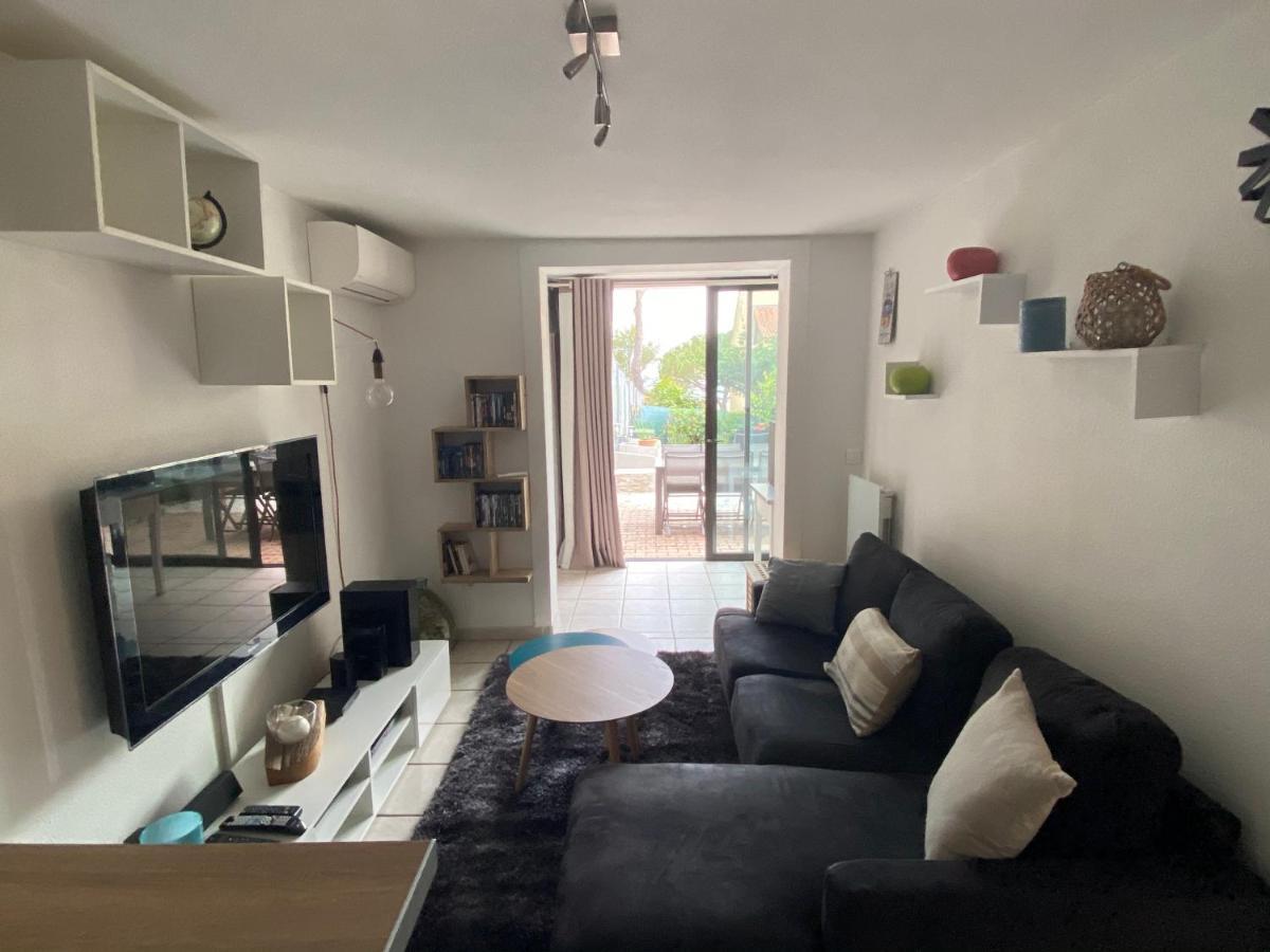 Logement Entier T2 Climatise, Parking Gratuit, Jardin, Plage A 2Min A Pied Sanary-sur-Mer Kültér fotó